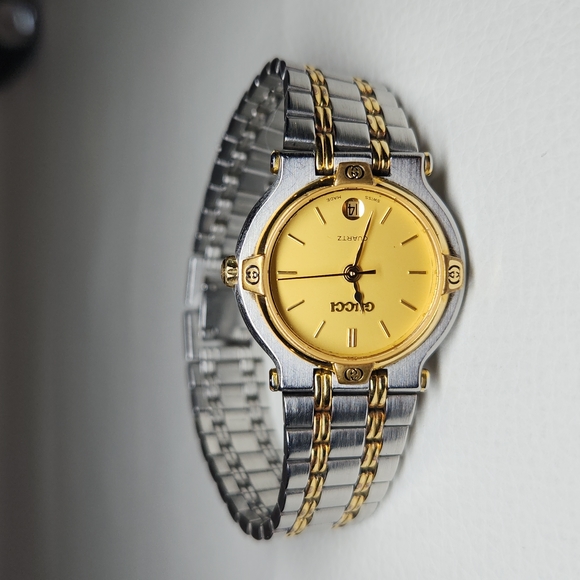 Gucci Accessories - Authentic Gucci Watch 9000L 1980's Ladies Dial Quartz Two-Tone Date Watch
